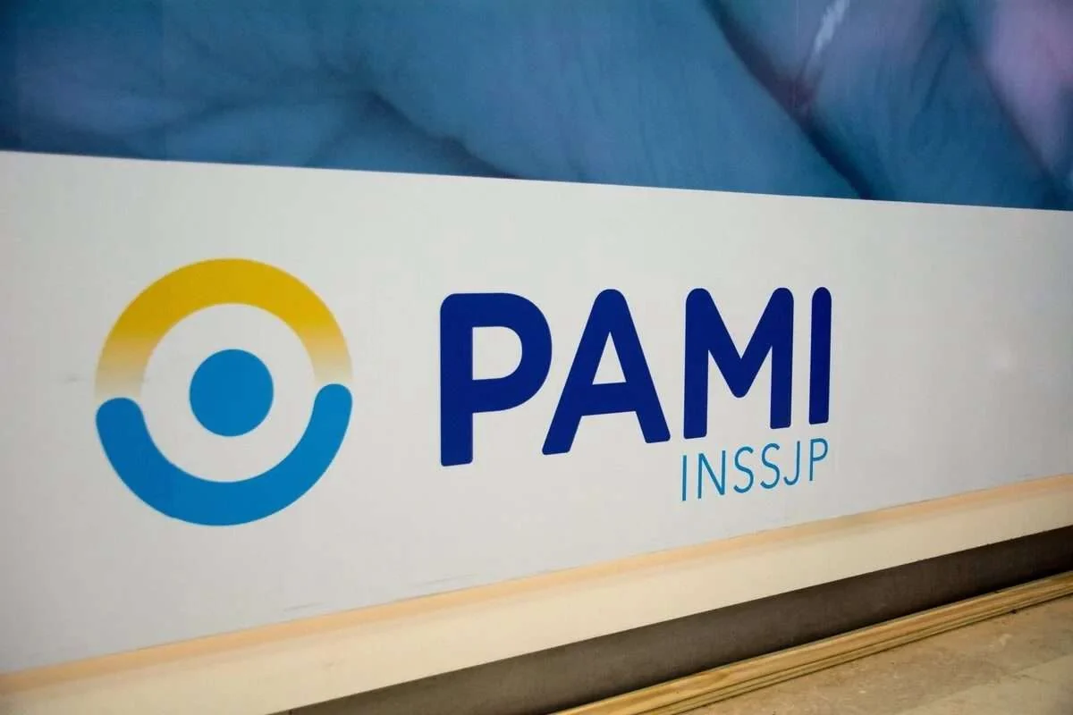 PAMI La Rioja renueva convenio con Sanatorio Rioja